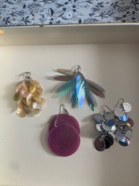 💎☀️🌸🦋 Multi-Color Iridescent & Magenta Dangle Earring Set